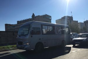 Фотофакт: В Великих Луках на Октябрьском проспекте произошло ДТП (фото)