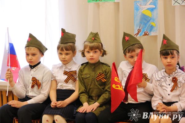 Юные великолучане отметили День победы (ФОТО)