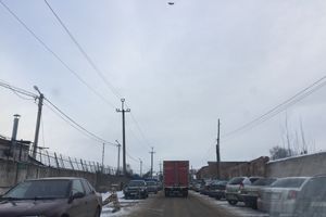 Жители ул. Малышева и Литейной просят губернатора разобраться с «заставленностью» дороги (ФОТО)