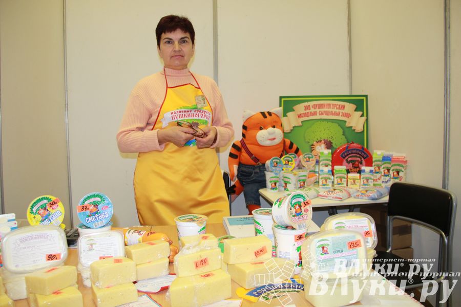 Универсальная выставка малого и среднего бизнеса открылась в Великих Луках (фото)