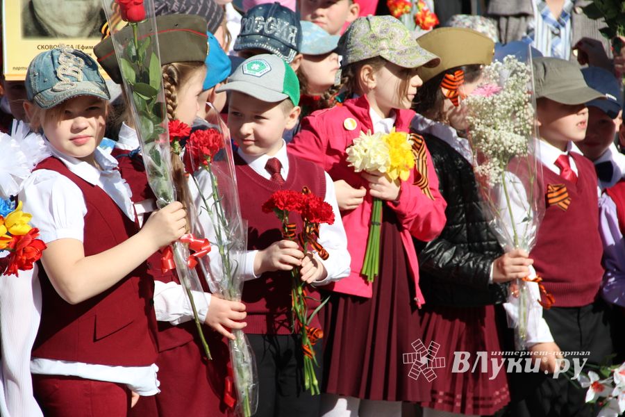 Юные великолучане почтили память бойцов Великой войны (ФОТО)