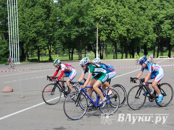 Гонка-критериум по велосипедному спорту