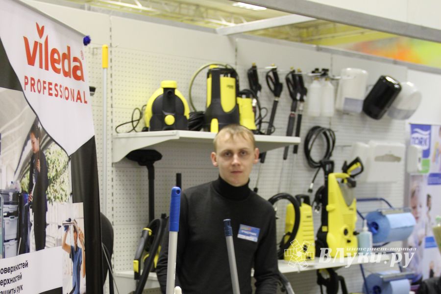 Открытие  3-й Великолукской универсальной выставки