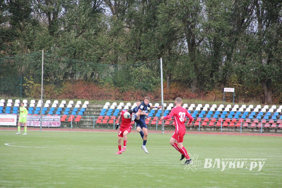 «Луки-Энергия» уступила «Ленинградцу» в домашнем матче (ФОТО)