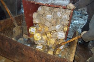 В Псковской области уничтожили почти 11,5 тонн опасного для здоровья немецкого сыра (фото)