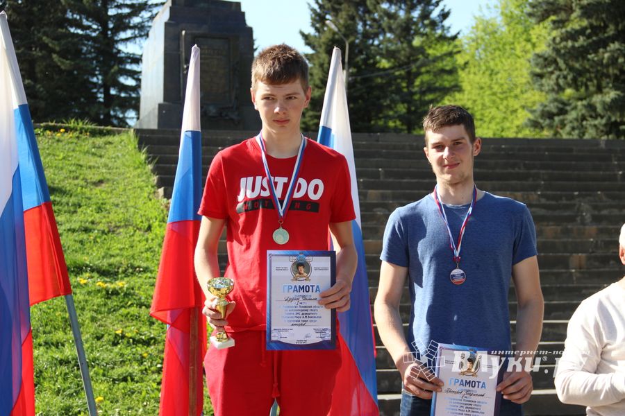 В Великих Луках чествовали лучших велосипедистов (ФОТО)