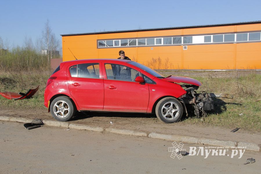 ДТП с пострадавшими в Великих Луках (ФОТО)