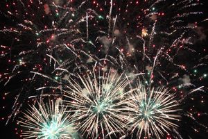 Праздничный салют в честь Дня города