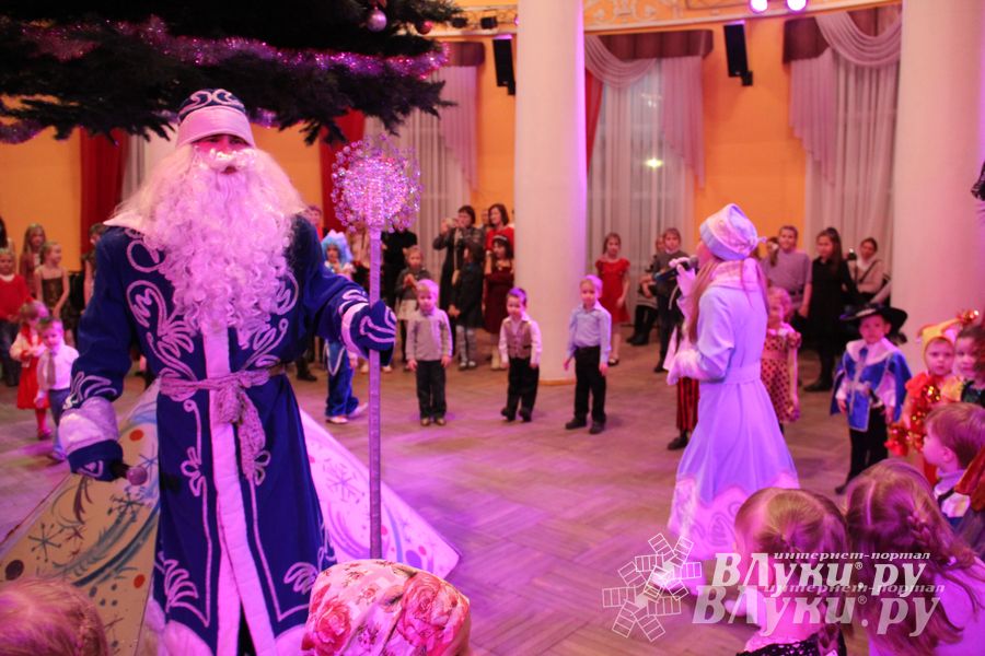 В городском ДК им. Ленина состоялась премьера музыкальной сказки «Буратино»