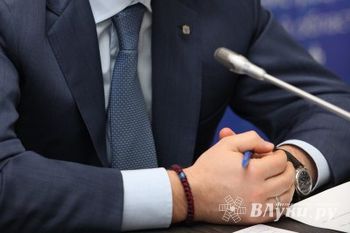 Андрей Турчак поручил усилить профориентационную работу в образовательных учреждениях региона (фото)