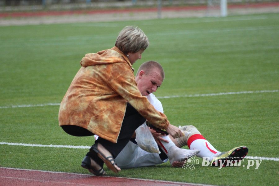 "Экспресс" (Великие Луки) - "Купол-ВДВ" (Псков)