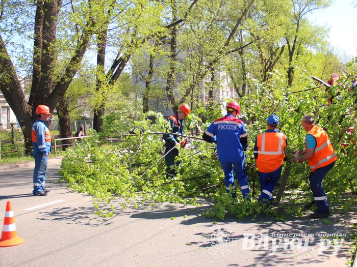 Авария устранена, движение по проспекту Гагарина возобновлено (ФОТО)