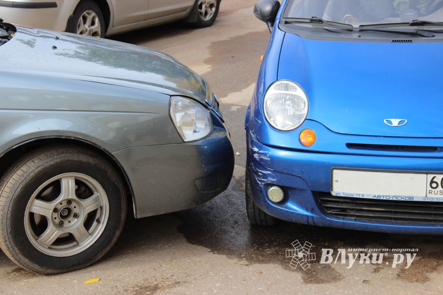 ДТП произошло в Великих Луках (ФОТО)