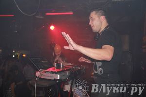 Самая танцевальная радиостанция отметила год вещания в Великих Луках