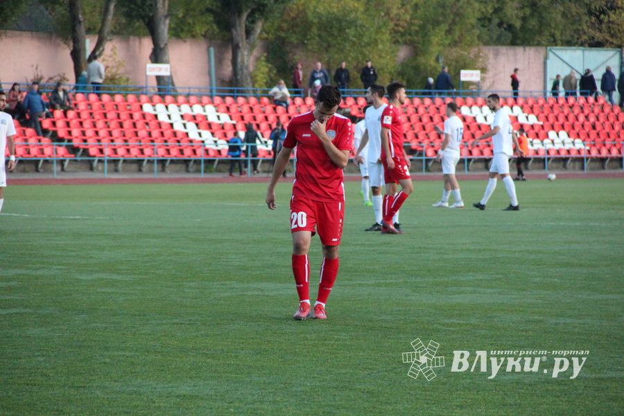 Обидный гол в воротах «Луки-Энергии» (ФОТО)