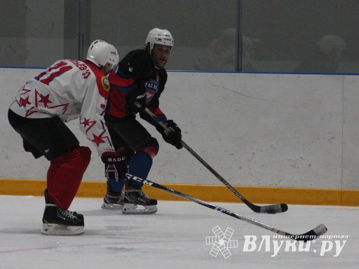 Матч НХЛ прошел в великолукском «Айсберге» (ФОТО)