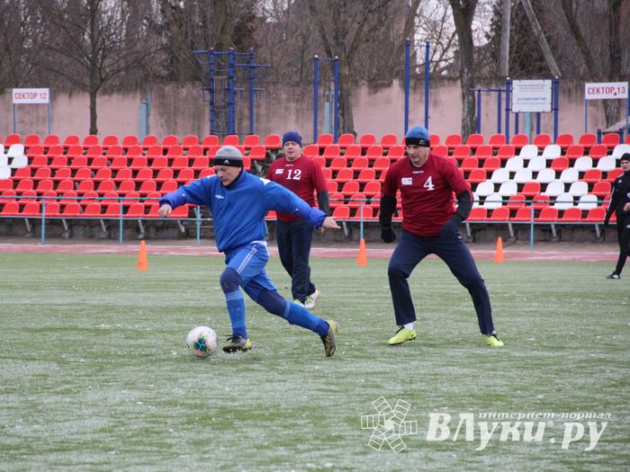 Боевая ничья в памятном футбольном матче (ФОТО)