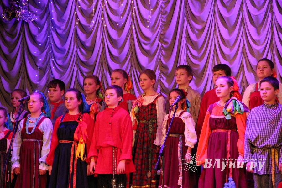 В Великих Луках состоялся праздничный концерт «В Светлый праздник Рождества» 
