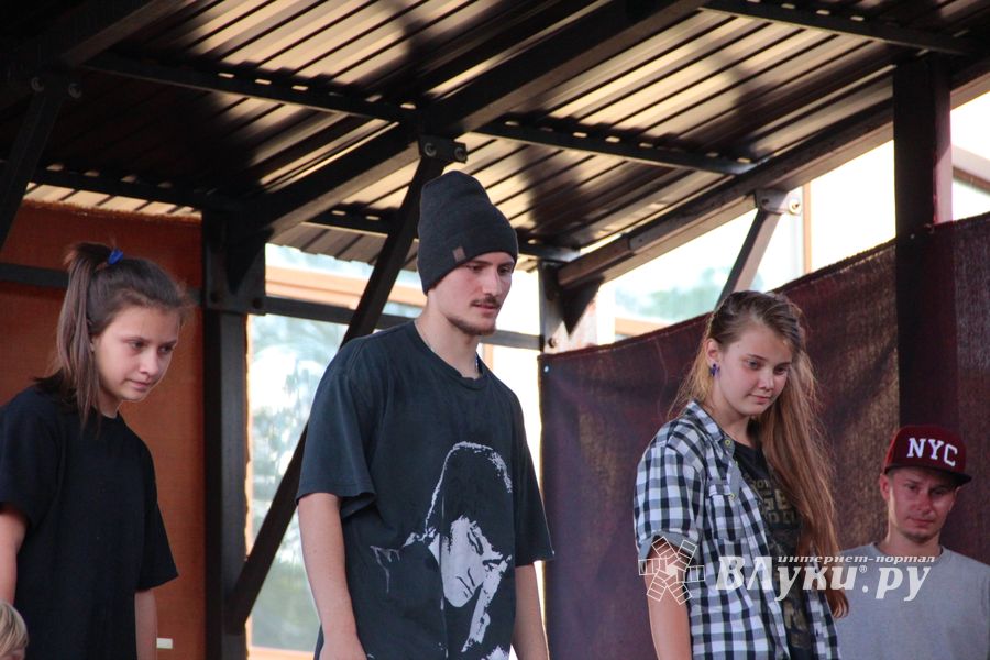 «ORIGINAL BBOYS CYPHERS» в Великих Луках (ФОТО+ВИДЕО)