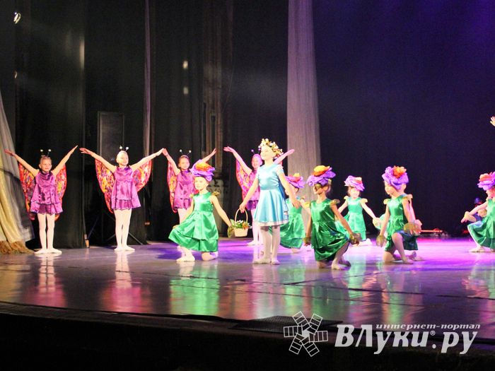 В ГДК им. Ленина прошёл концерт ко Дню матери (ФОТО)