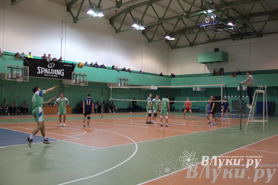 Сборная Великолукского района стала обладателем Кубка города по волейболу (фото)