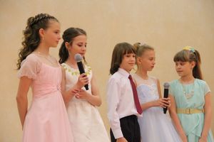 В школе №13 чествовали вчерашних учеников начальной школы (ФОТО)