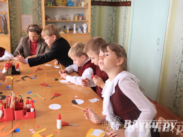 Великолукских лицеистов посвятили в «Маленькие мастера»