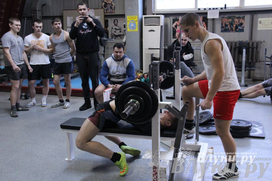Первенство города Великие Луки по пауэрлифтингу и жиму лежа