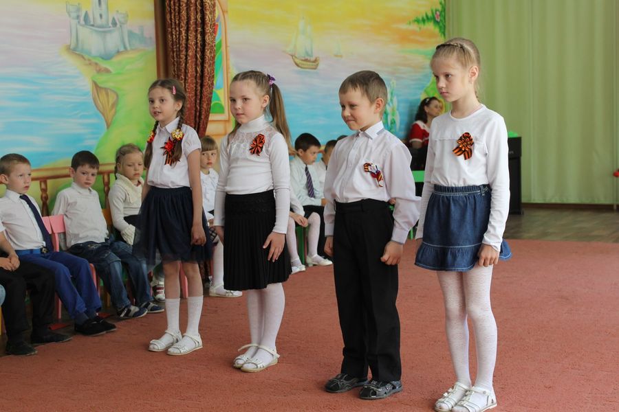 Воспитанники детского сада №23 почтили память воинов-заводчан (ФОТО)