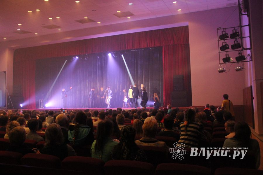 Состоялся концерт братьев Сафроновых «Империя иллюзий» (фото)