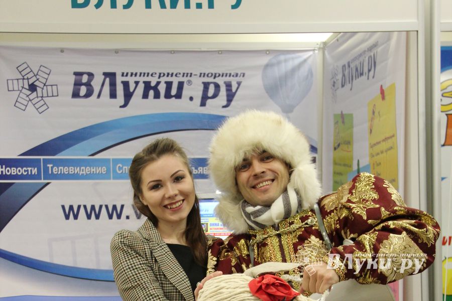 В ДК ЛК открылась 7-я Великолукская универсальная выставка (ФОТО, ВИДЕО)