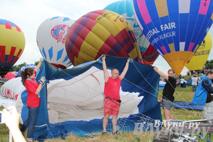 Открытие 18-й Международной встречи воздухоплавателей в Великих Луках
