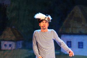 Кони стоят пьяные, хлопцы запряженные — в ГДК Ленина сыграли «Свадьбу в Малиновке» (ФОТО)