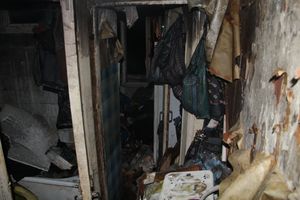 Фоторепортаж: пожар на Зверева в Великих Луках (ФОТО 18+)