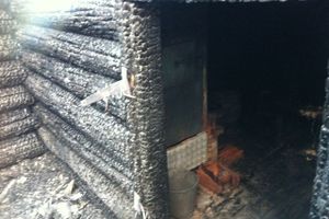 Неправильная эксплуатация печи стала причиной пожара в бане (фото)