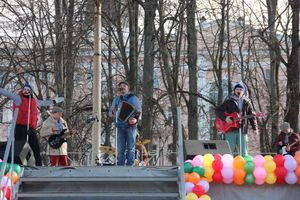 В Великих Луках широко отметили Масленицу (ФОТО)