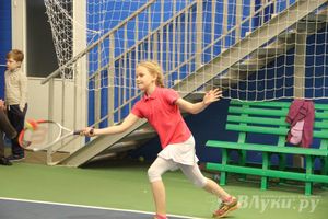В СК «Ника» проходит открытый городской турнир по большому теннису (фото)