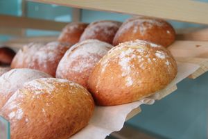 Пекут на месте, на свежем тесте (ФОТО)