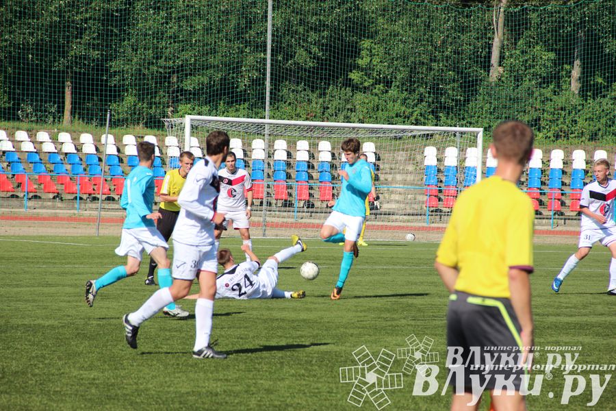 В Великих Луках состоялся матч «Луки-Энергия» — «Звезда» (Санкт-Петербург)