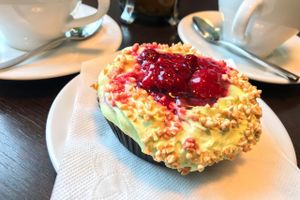 Вкусные кафе Великих Лук приготовили сюрприз для самых сладеньких (ФОТО)