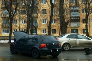 ДТП на выезде с АЗС на проспекте Гагарина (ФОТО)