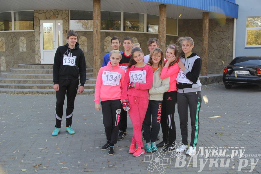 На о. Дятлинка прошел кросс среди обучающихся 8-х классов