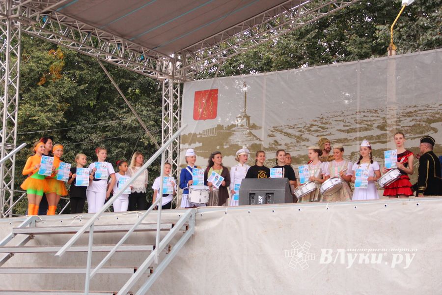 Лучшие мажоретки и барабанщицы награждены (ФОТО)