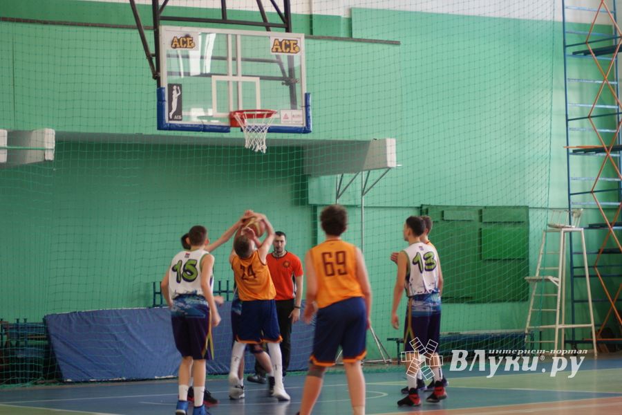 Великолучане завоевали бронзу на Международном турнире по баскетболу (ФОТО)