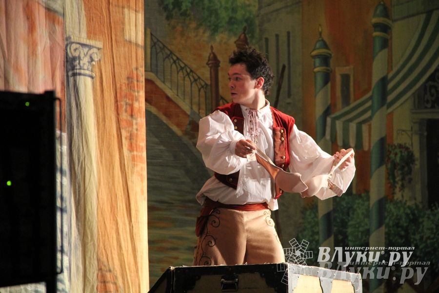 Санкт-Петербургский музыкальный театр представил зрителям мюзикл «Труффальдино из Бергамо» (фото)