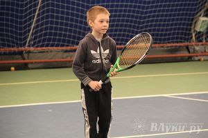 В СК «Ника» проходит открытый городской турнир по большому теннису (фото)