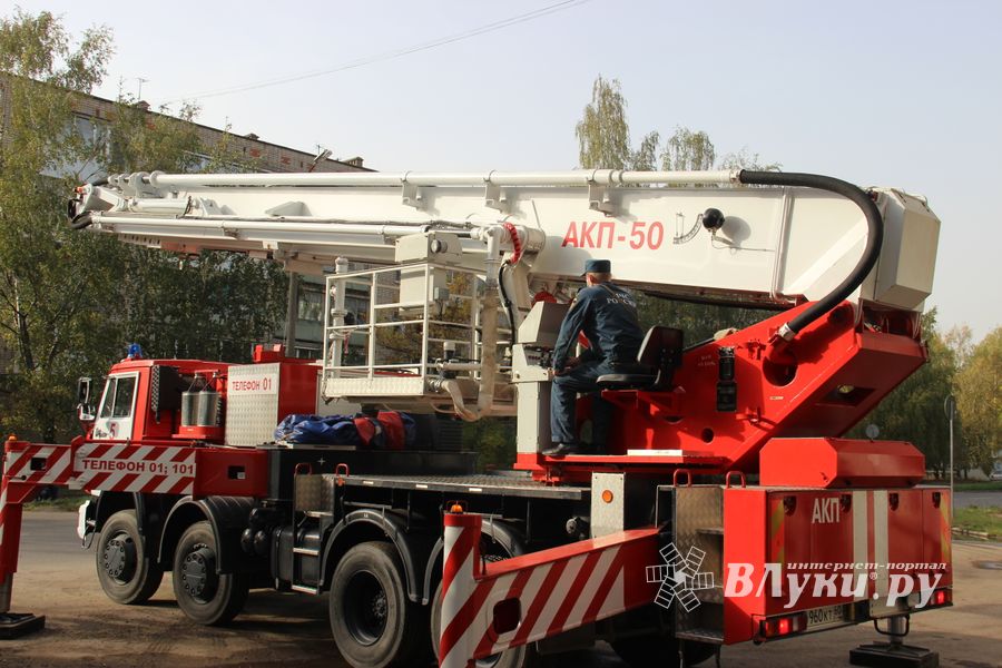 В Великих Луках проходит штабная тренировка по гражданской обороне (ФОТО)
