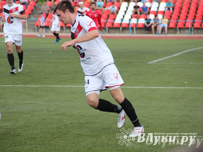 «Луки-Энергия» уступила в домашнем матче петербургской «Звезде» (фото)