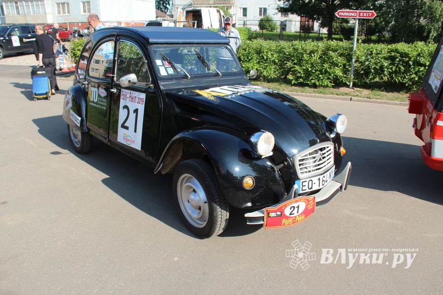 Ретро-автомобили побывали в Великих Луках (ФОТО)