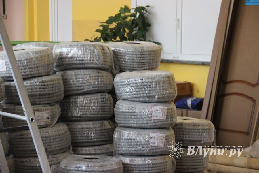 В школе №17 полных ходом идёт ремонт (ФОТО)